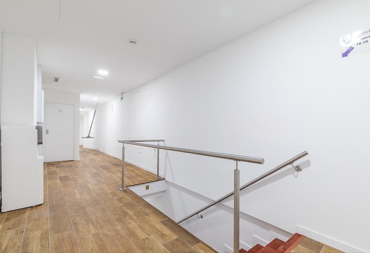 Photo - AYZ Luis Cabrera-Auto check-in property