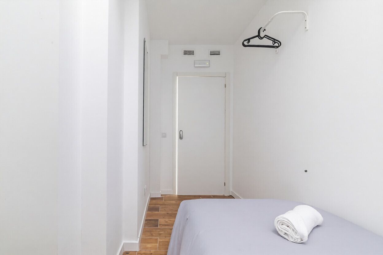 Photo - AYZ Luis Cabrera-Auto check-in property