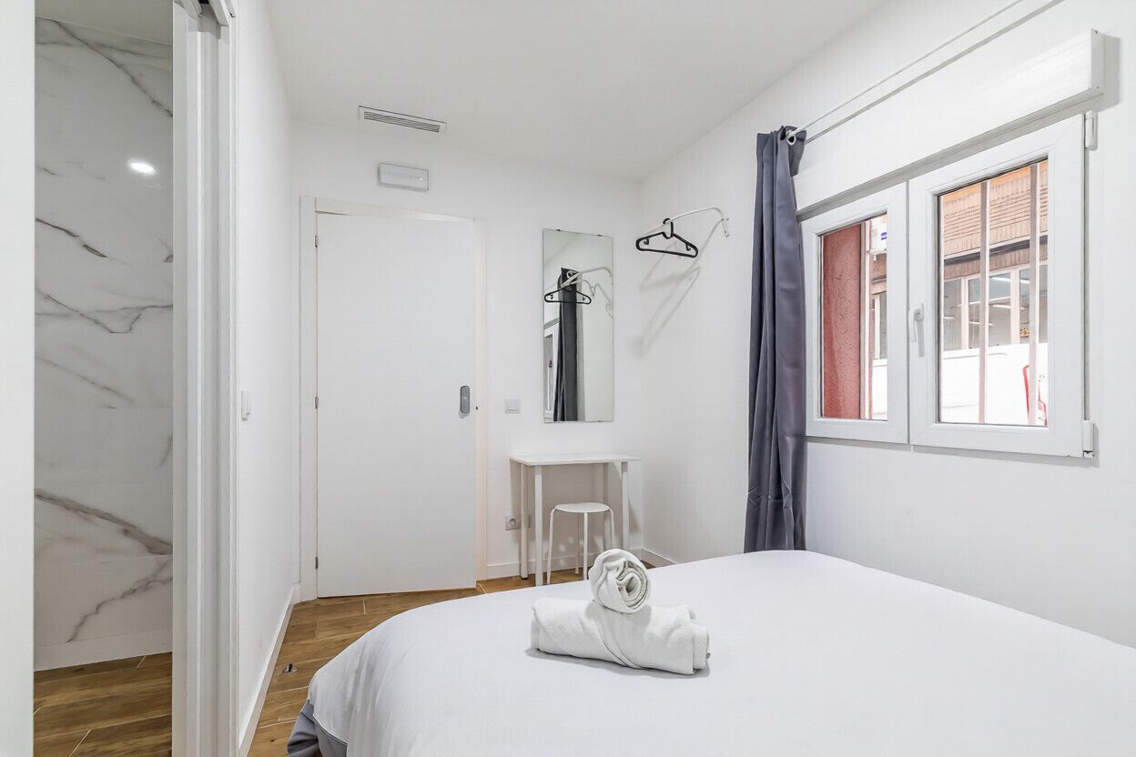 Photo - AYZ Luis Cabrera-Auto check-in property