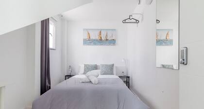 AYZ Luis Cabrera-Auto check-in property