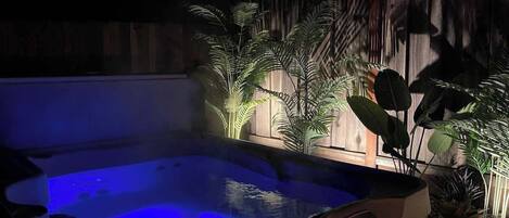 Bain à remous extérieur