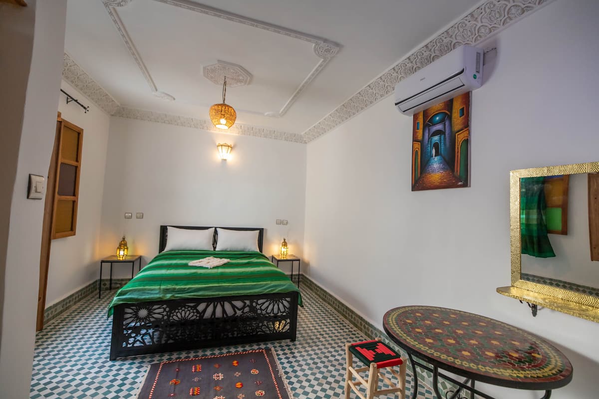 Menana Room 8 | 1 bedroom, in-room safe, blackout drapes, free WiFi