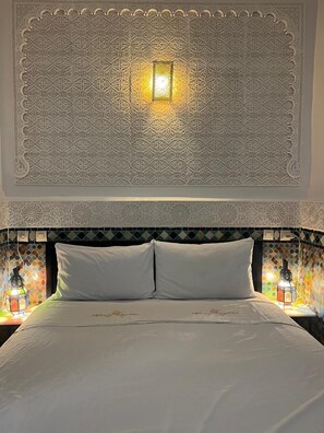 Warda Room 4 | 1 Schlafzimmer, Zimmersafe, Verdunkelungsvorhänge, kostenloses WLAN