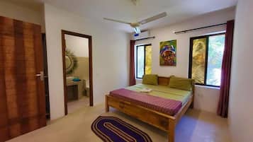 Suíte luxo | 1 quarto, cofres nos quartos, individualmente mobiliados, escrivaninha