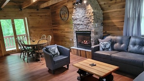 TV connectée, cheminée