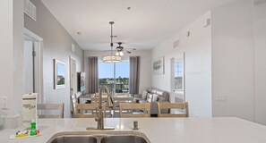 Interior - The Epic Edinburgh Top Floor Vista Cay Orlando (Orlando)