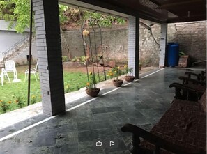 Kahden hengen deluxe-huone | Näkymä parvekkeelta