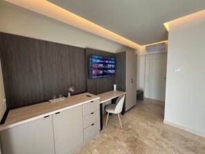 Queen room with balcony