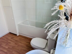 House | Bathroom - Stunning 2-bed House in Liverpool (Liverpool)