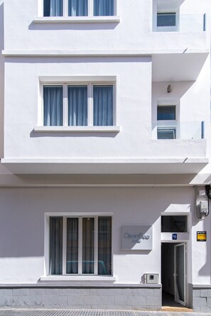 Front of property - Open Sea Suites (Las Palmas de Gran Canaria)