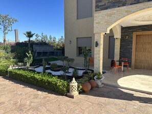 Outdoor dining - Palais dor (Marrakech)