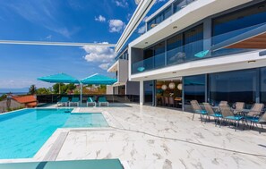 A heated pool - Nice home in Crikvenica with sauna (Crikvenica)