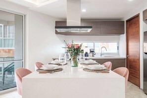 Dining - Luxury Stay Soccer 2026 | Gym, Padel & Fitness (Ciudad de México)