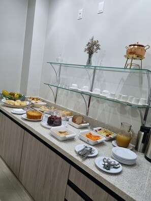 Free daily cooked-to-order breakfast - nathus hotel (Chapadao do Sul)