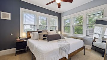2 bedrooms, desk, iron/ironing board, travel crib