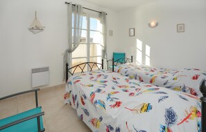 3 bedrooms, travel cot, free WiFi