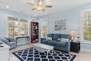 TV - Walk to Beach 3BR Myrtle Beach Duplex w/ Resort Pool (Myrtle Beach)