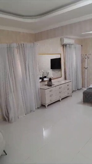 3 多间卧室、熨斗/熨衣板、免费 WiFi、床单