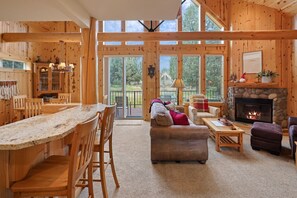 House, 3 Bedrooms | Living area