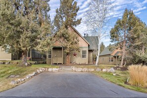 House, 3 Bedrooms | Exterior