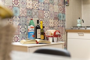 Apartment | Private kitchen | Electric kettle, cookware/dishes/utensils - Central Apartment near Termini and La Sapienza up to 7 guests (Rome)