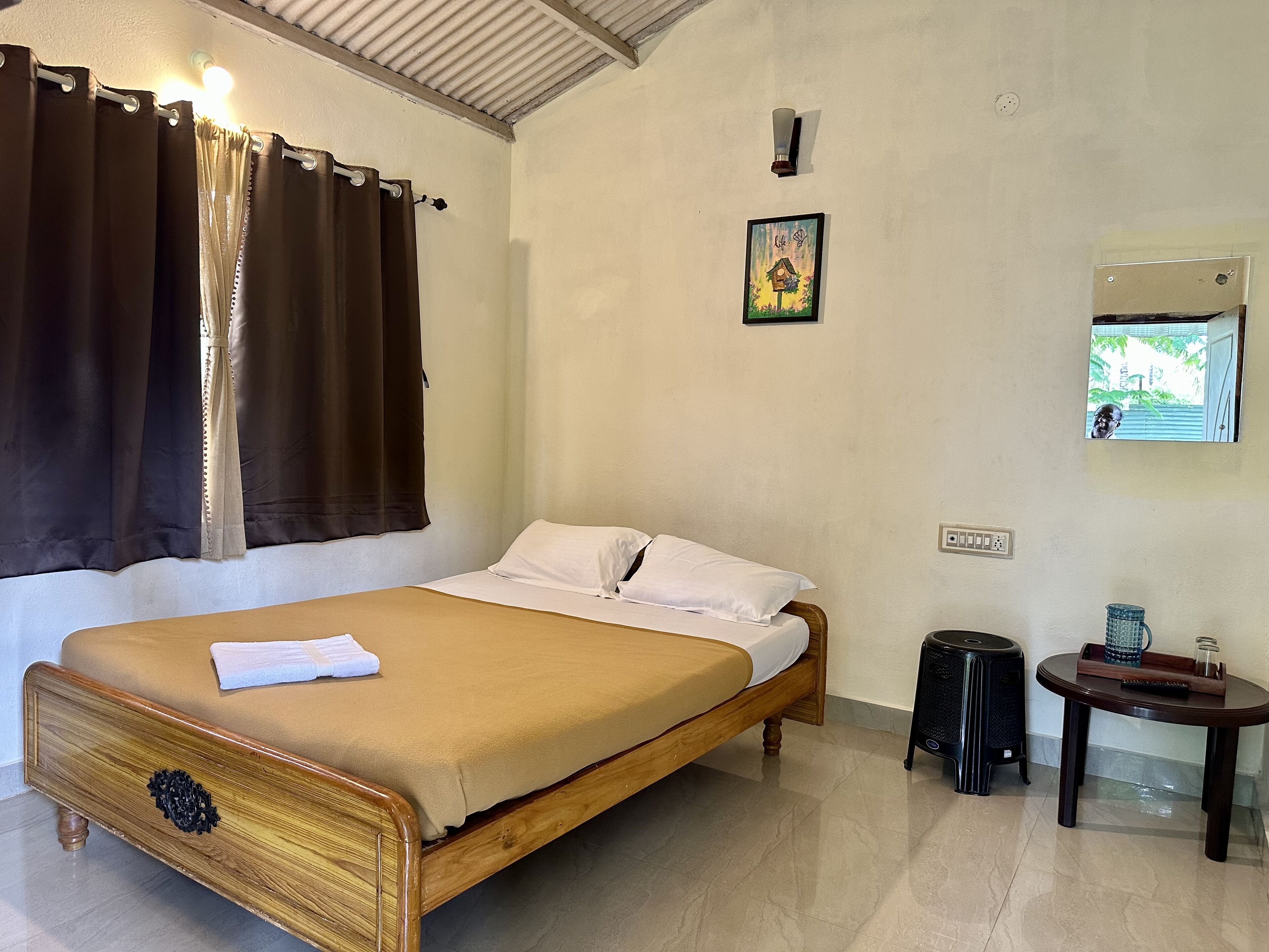 Desk, free WiFi, bed sheets, wheelchair access