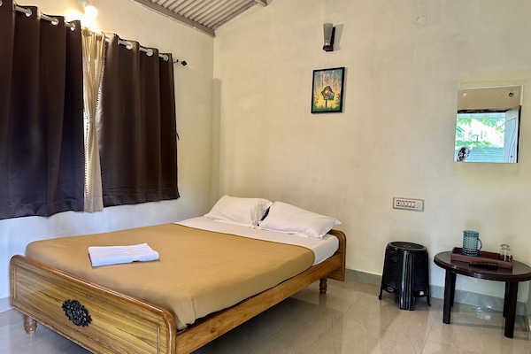 Habitación Deluxe doble | Escritorio, wifi gratis, ropa de cama y accesible en silla de ruedas