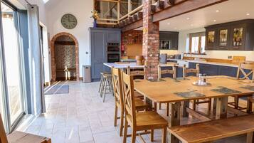 Cottage | Interior