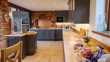 Cottage | Interior