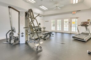 Apartment (2 Bedrooms) | Interior - Winter Getaway: Destin Condo by Golf & Dining (Destin)