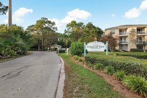 Apartment (1 Bedroom) | Interior - Miramar Beach Apartment: 3 Mi to Beach Access! (Miramar Beach)