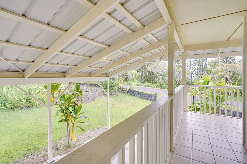 Captain Cook Home on Quiet 3 Acres w/ Fruit Trees - Pāpā Bay Estates, HI
