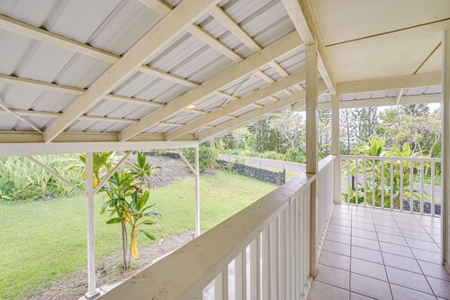 Captain Cook Home on Quiet 3 Acres w/ Fruit Trees