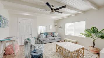 House (1 Bedroom) | Interior