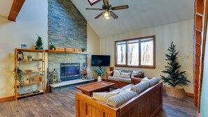 Living area - Rustic Masthope Mountain Retreat w/ Private Sauna! (Lackawaxen)