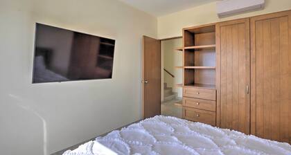 Luxe Cabo Casa w/ Own Rooftop Patio + Pool Access!