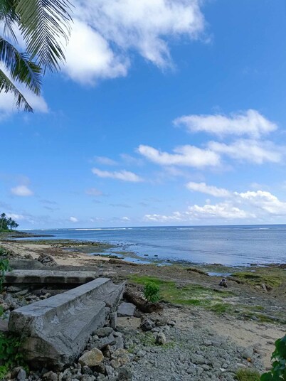 Relax with friends at this peaceful place to stay in siargao island