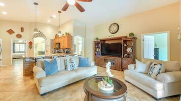 House (4 Bedrooms) | Interior