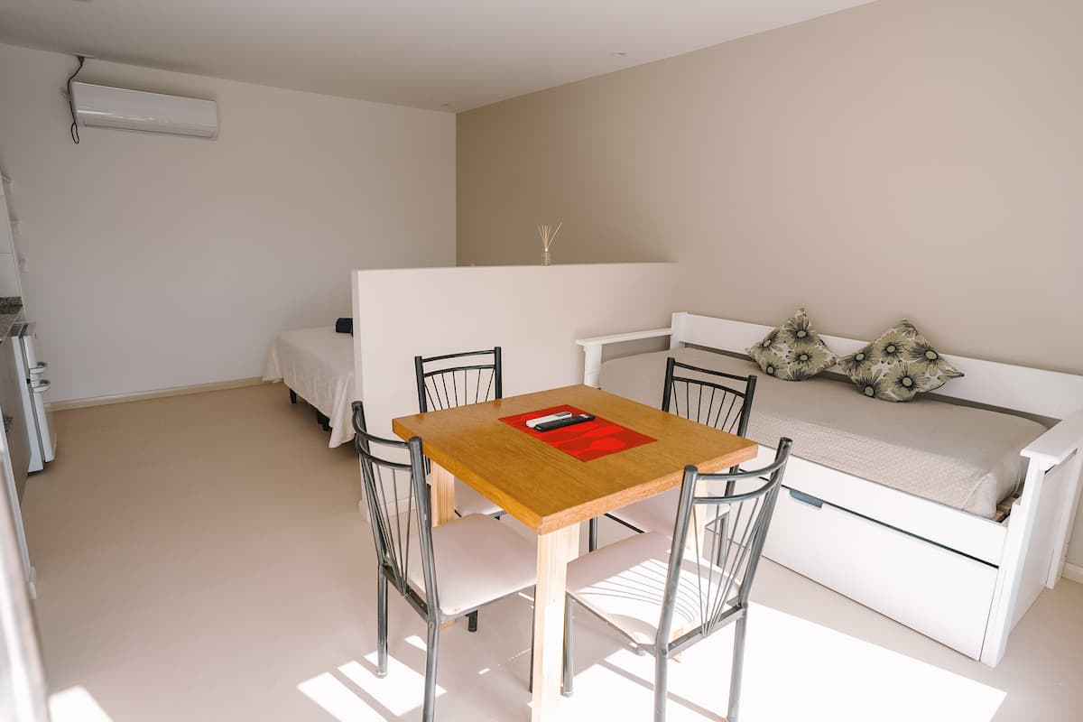 Deluxe Studio Suite | Living area