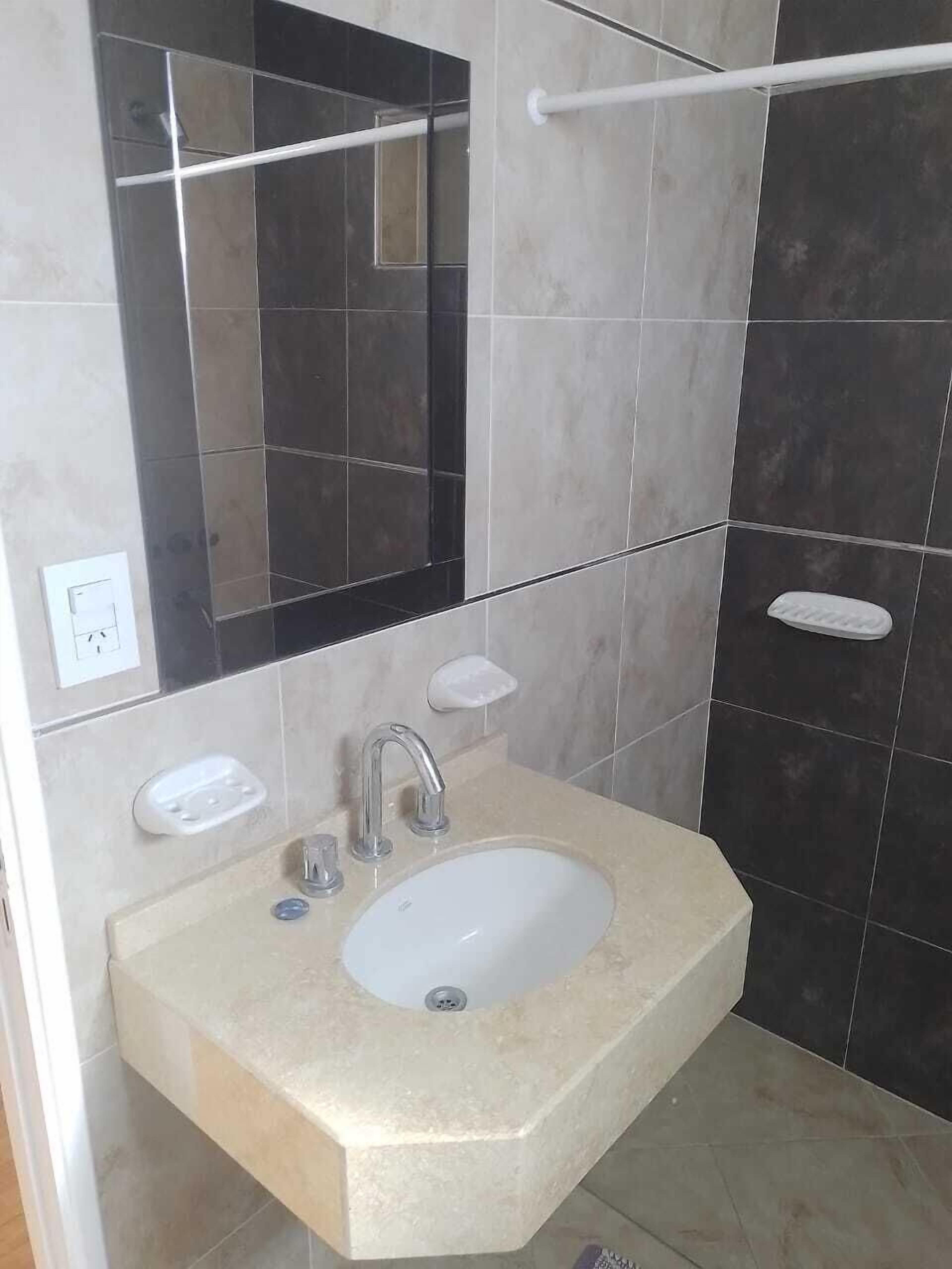 Shower, towels