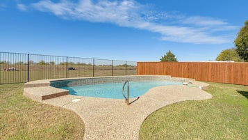 House (2 Bedrooms) | Front of property