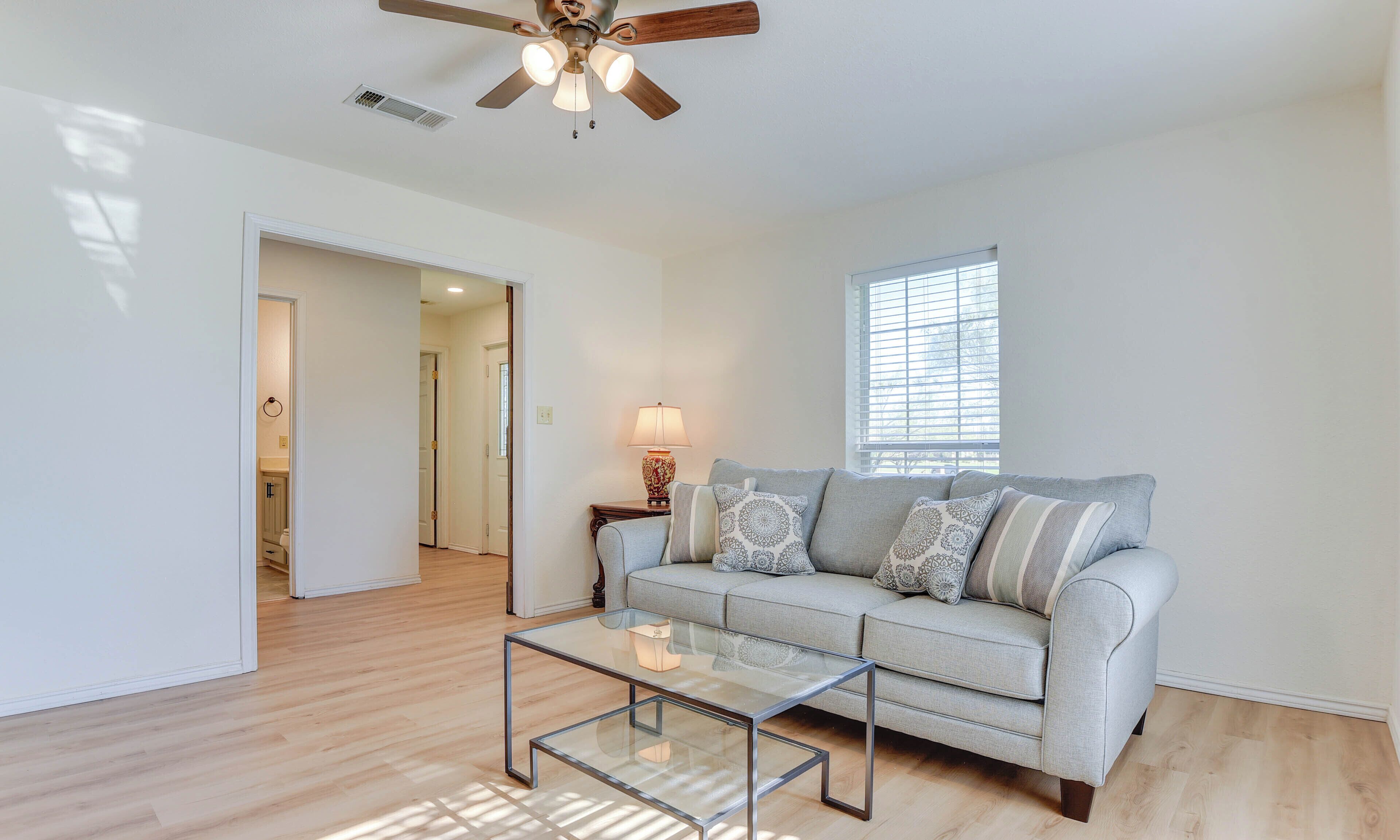 House (2 Bedrooms) | Interior