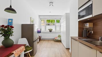 Kühlschrank, Herdplatte, Geschirrspüler