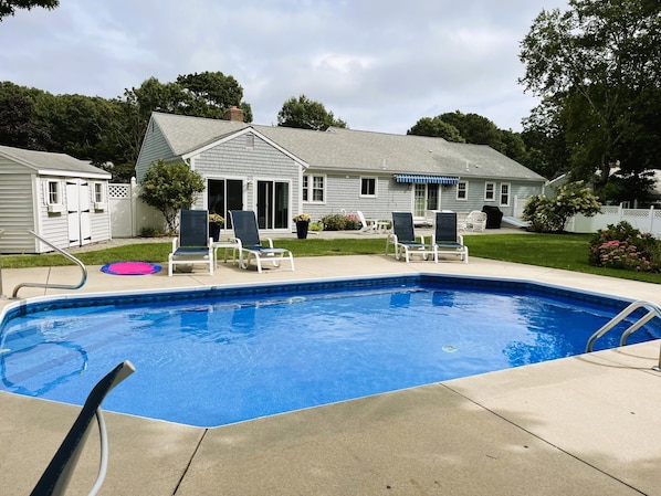 UppvÀrmd pool