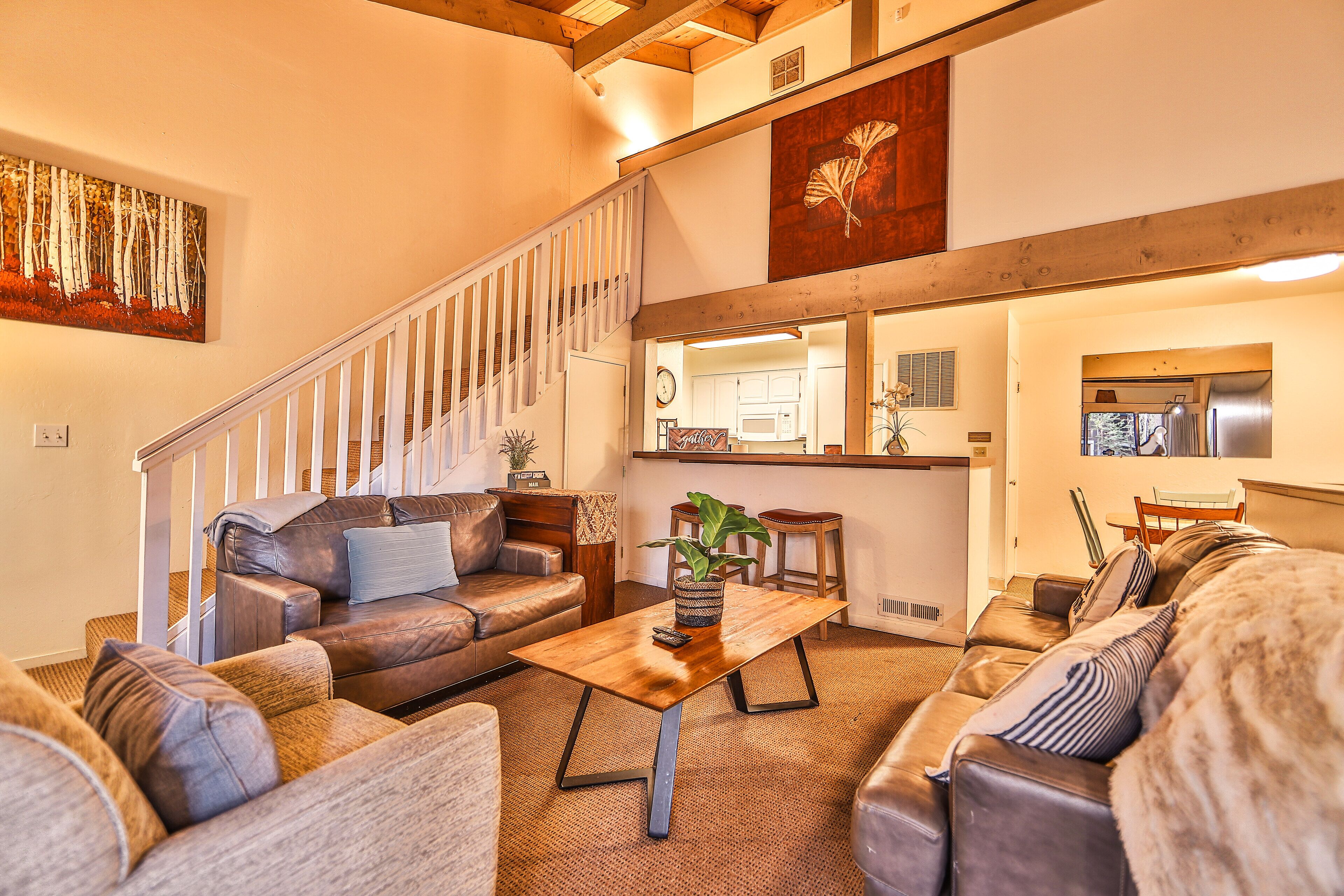 Lakefront Townhouse – Charming Lakeland Condo