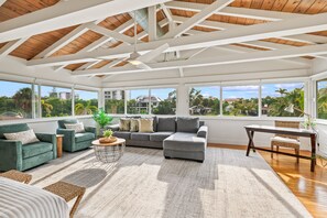 Smart TV - Waterfront w/Putting Green, Heated Pool, Dock -Manatee Cove (Lido Key)