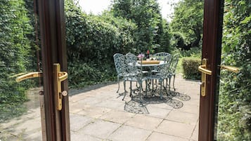 Cottage | Outdoor dining