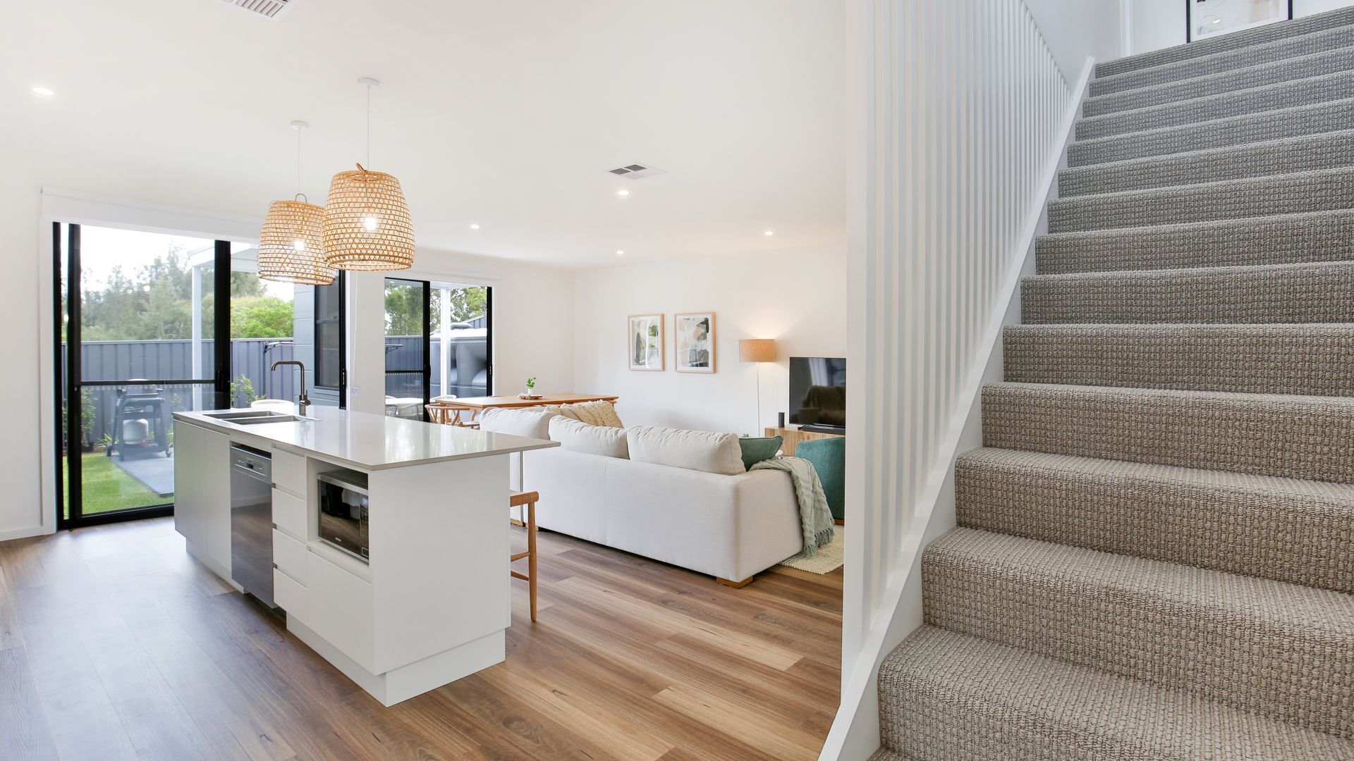 Smart TV, books, stereo