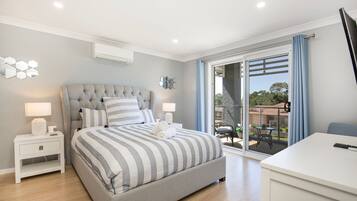 5 bedrooms, iron/ironing board, travel crib, free WiFi