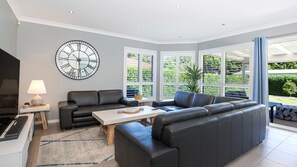 Smart-tv, videospil, bøger, stereoanlæg